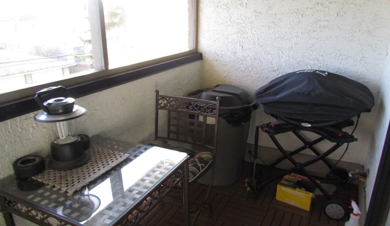 xr:d:DAFIsmKu8H8:101,j:32762176362,t:22081218