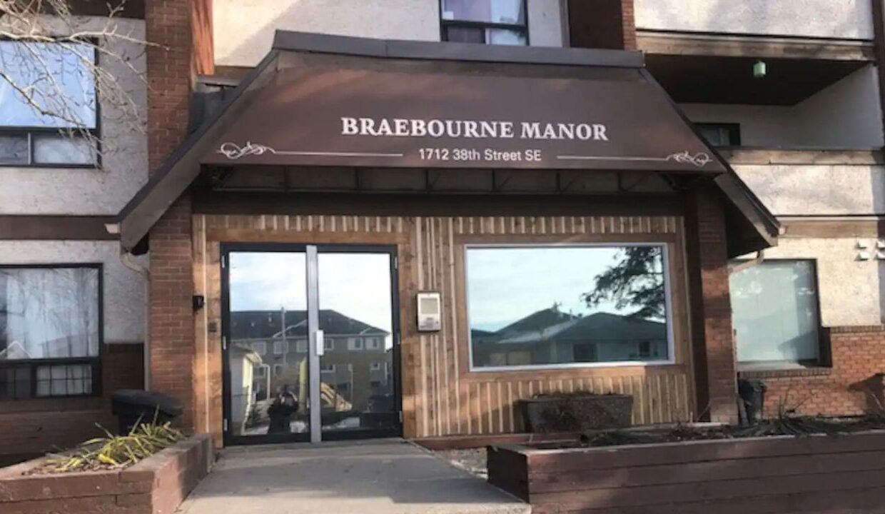 xr:d:DAFIsmKu8H8:102,j:32762187127,t:22081218