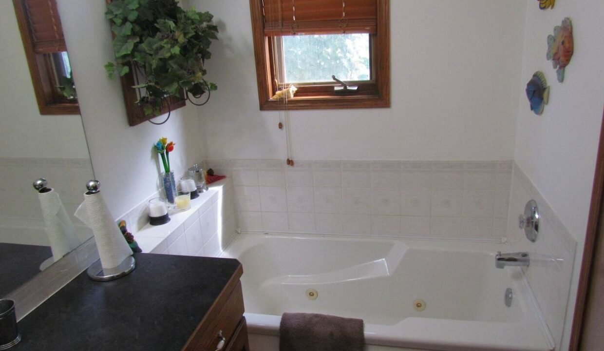 xr:d:DAFIsmKu8H8:75,j:32625676176,t:22081101