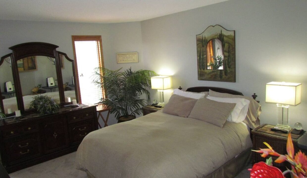 xr:d:DAFIsmKu8H8:70,j:32625596745,t:22081101