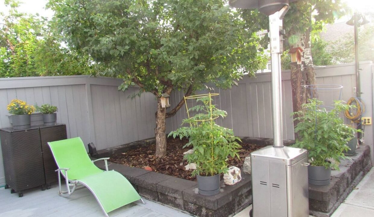 xr:d:DAFIsmKu8H8:115,j:32767496063,t:22081220