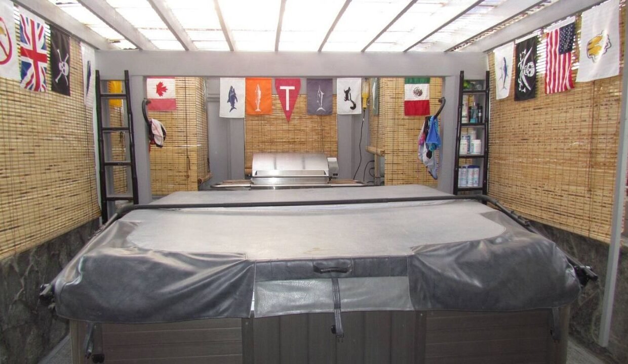 xr:d:DAFIsmKu8H8:117,j:32767511856,t:22081220