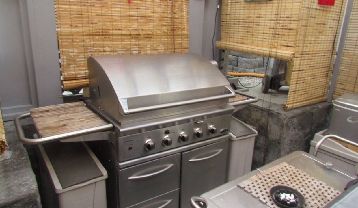 xr:d:DAFIsmKu8H8:118,j:32767519076,t:22081220