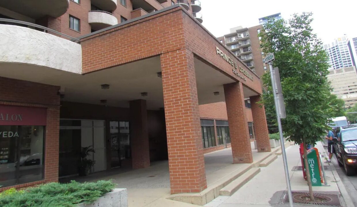 xr:d:DAFIsmKu8H8:36,j:32556417638,t:22081005