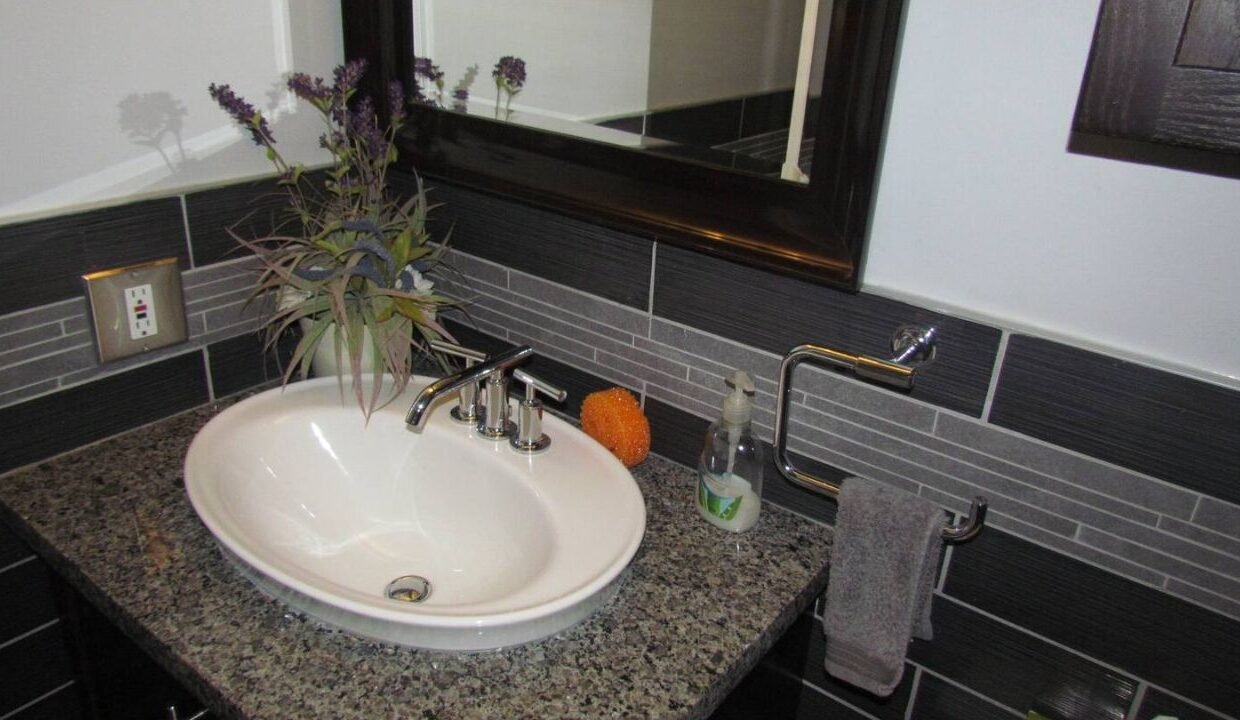 xr:d:DAFIsmKu8H8:55,j:32557555796,t:22081006